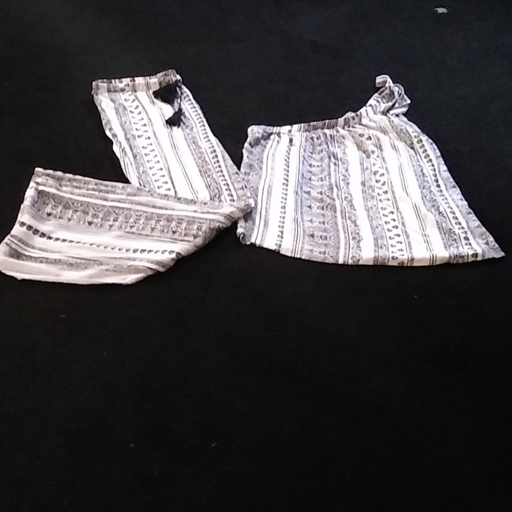 Asymmetrical top and bottom linen outfit - Picture 4 of 4